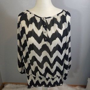 Sami + Jo black and white 3/4 sleeve balloon blouse size L